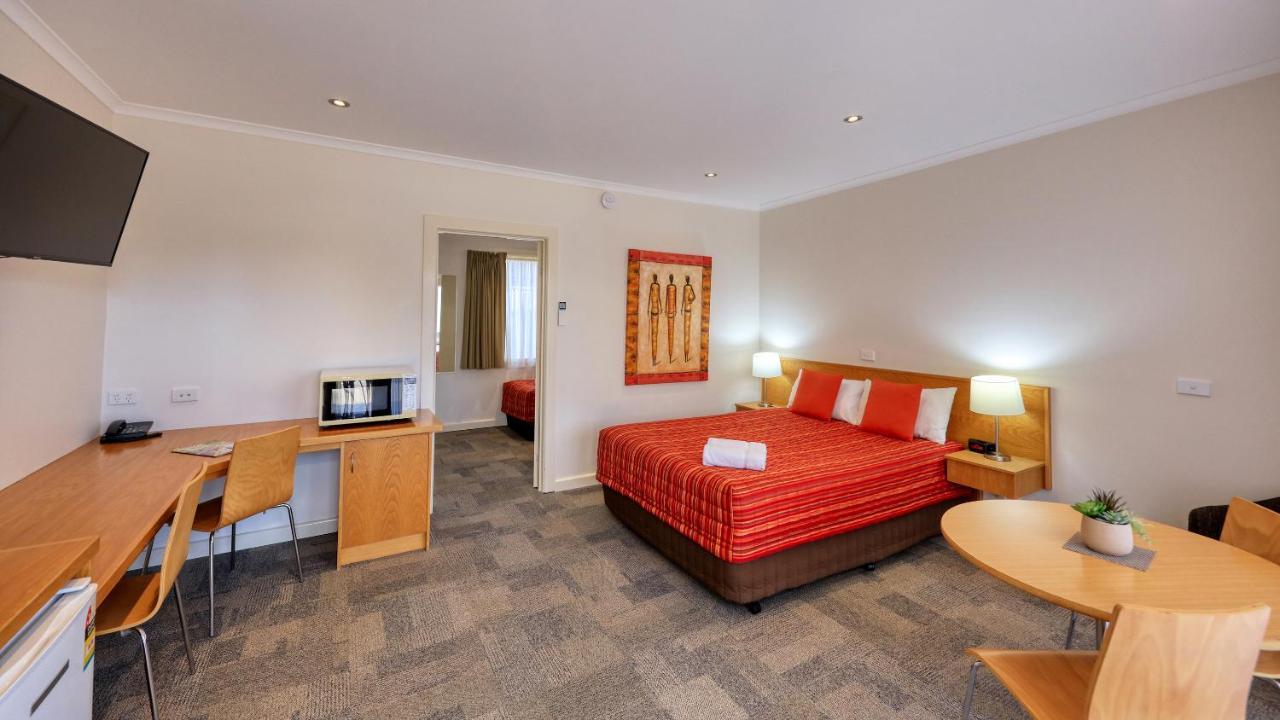 Quality Inn Суон-Гілл Екстер'єр фото