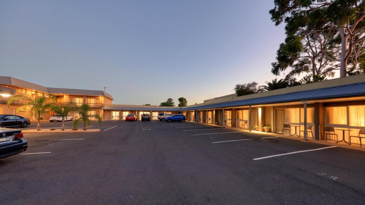 Quality Inn Суон-Гілл Екстер'єр фото